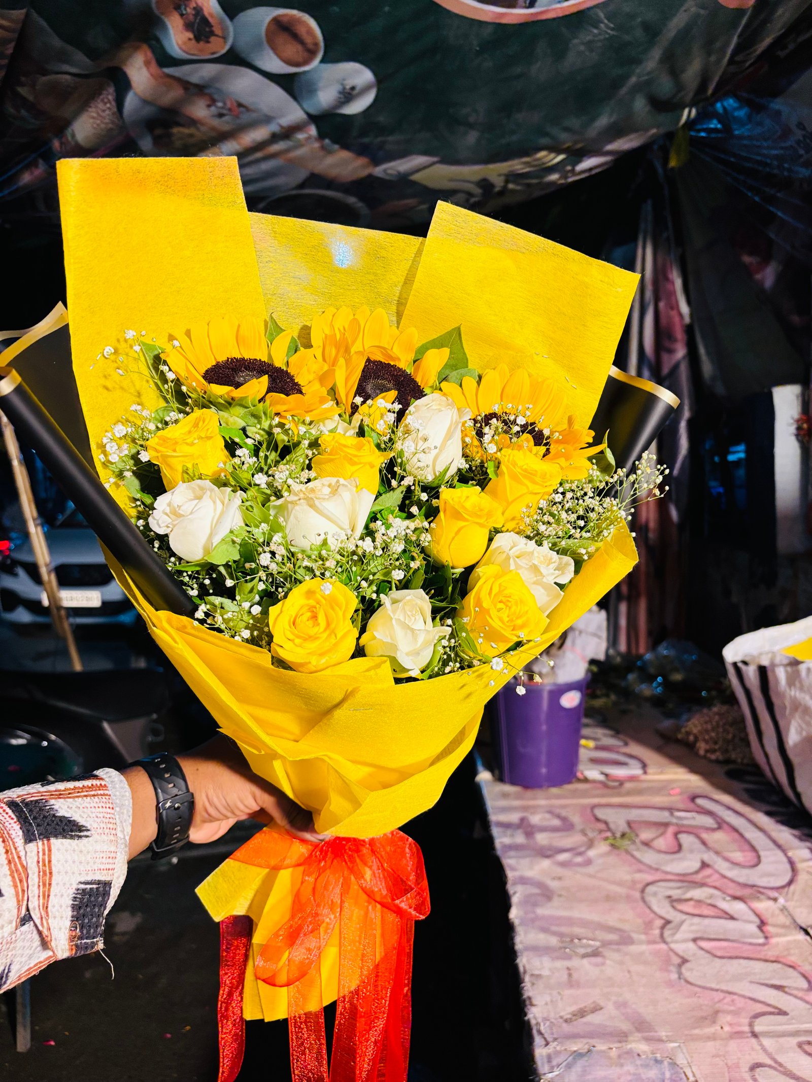 Sunflower yellow white Rose